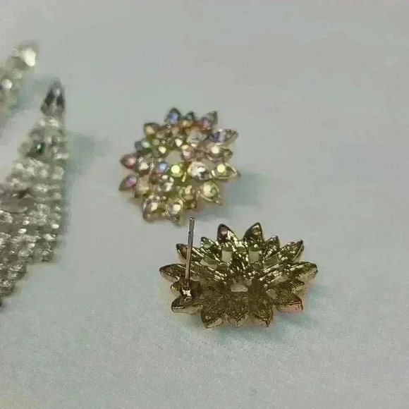 Aurora rhinestones earrings bundle - Picture 11 of 17